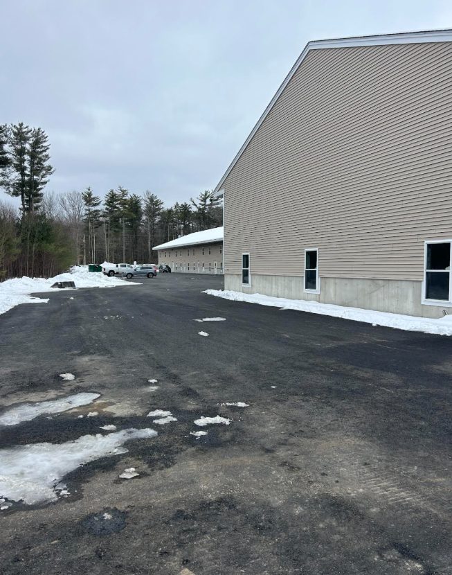Exterior and yard at 85 Ledge Road, Seabrook